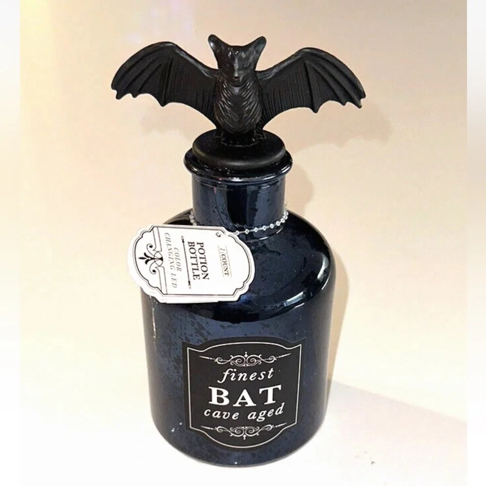 NEW TARGET HALLOWEEN 2023 BLUE GLASS BAT LED LIGHT UP POTION APOTHECARY BOTTLE